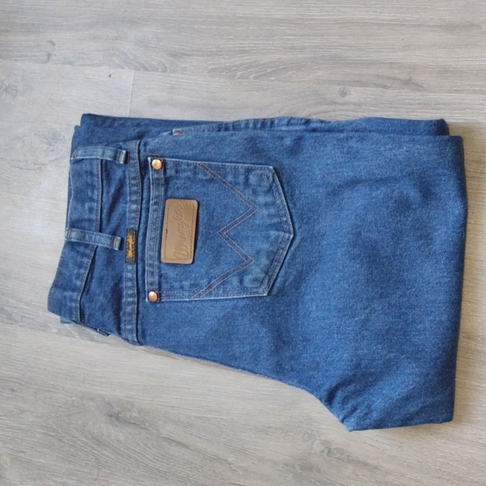 31x36 Wrangler Cowboy Cut Jeans